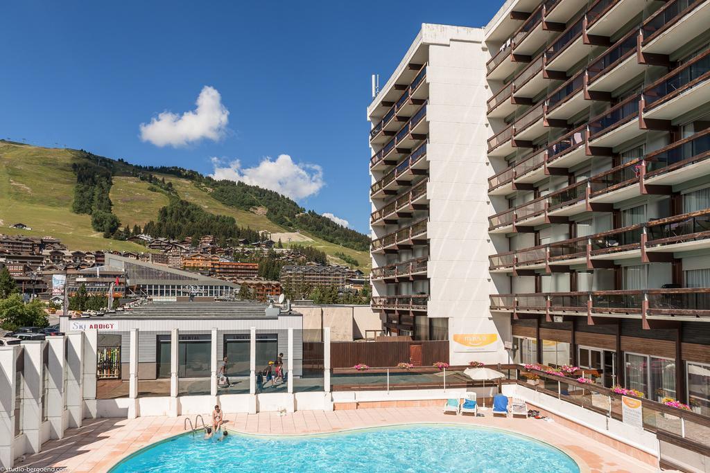 Résidence Pierre&Vacances Les Ecrins Courchevel Exterior foto